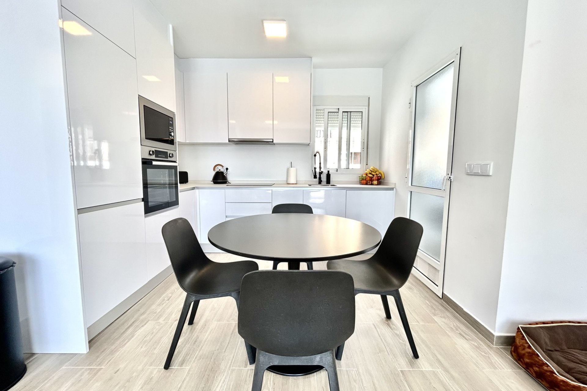 Resale - Villa -
Villamartin - Costa Blanca