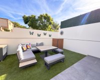 Resale - Villa -
Villamartin - Costa Blanca