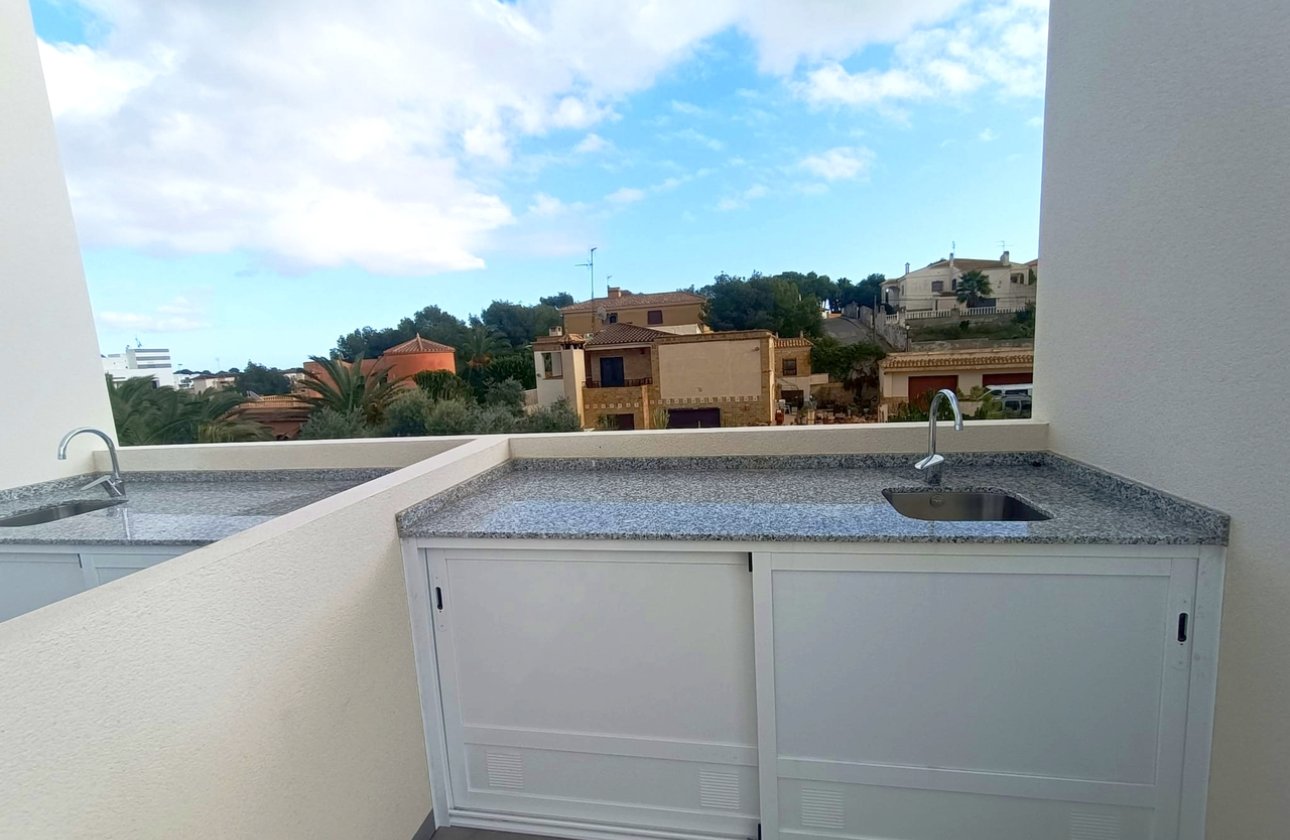 Resale - Villa -
Villamartin - Costa Blanca