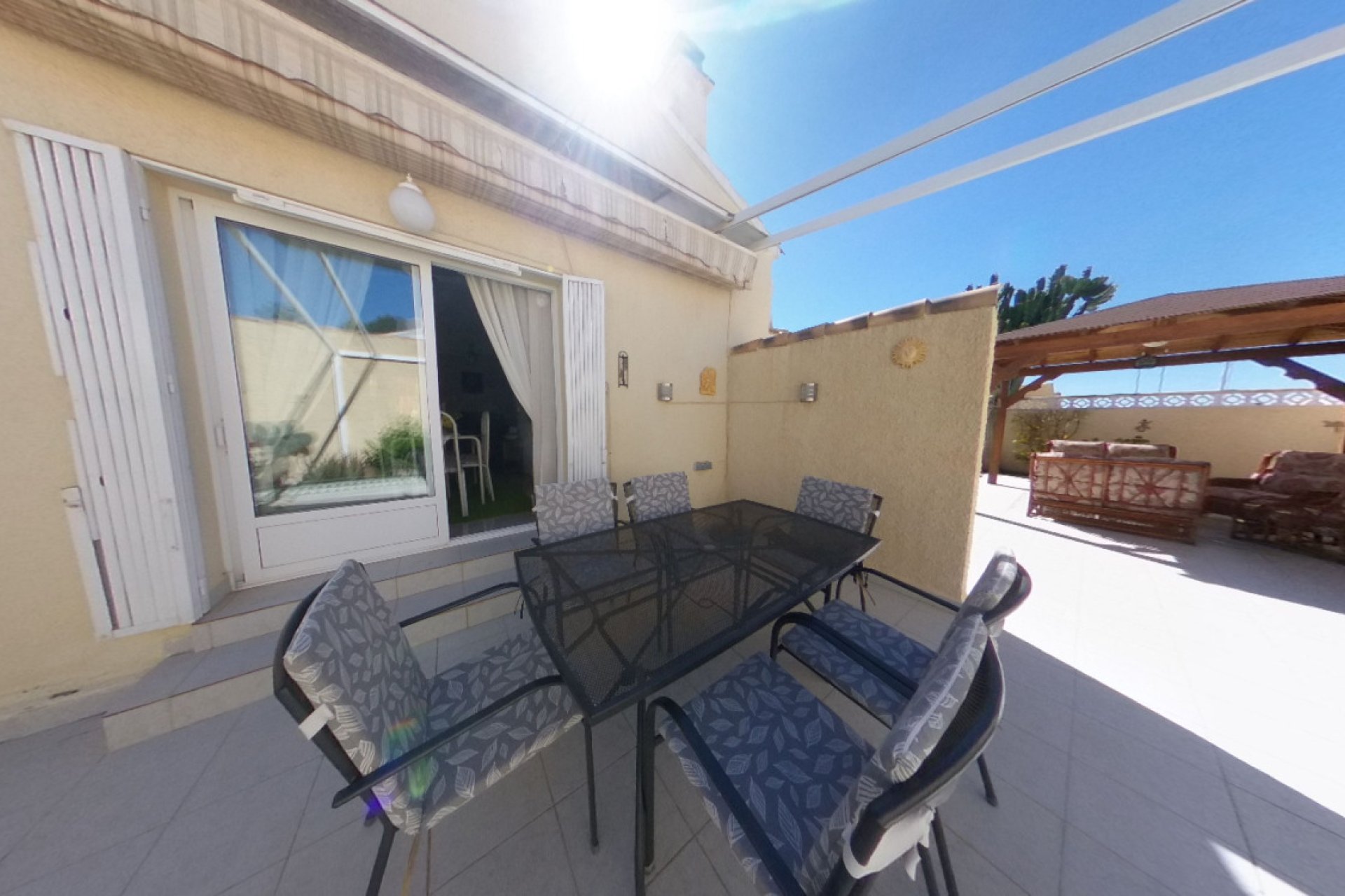 Resale - Villa -
Villamartin - Costa Blanca
