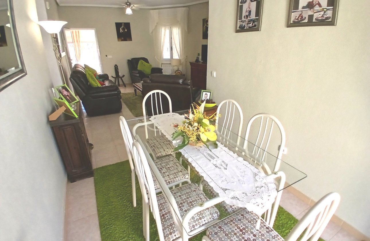 Resale - Villa -
Villamartin - Costa Blanca