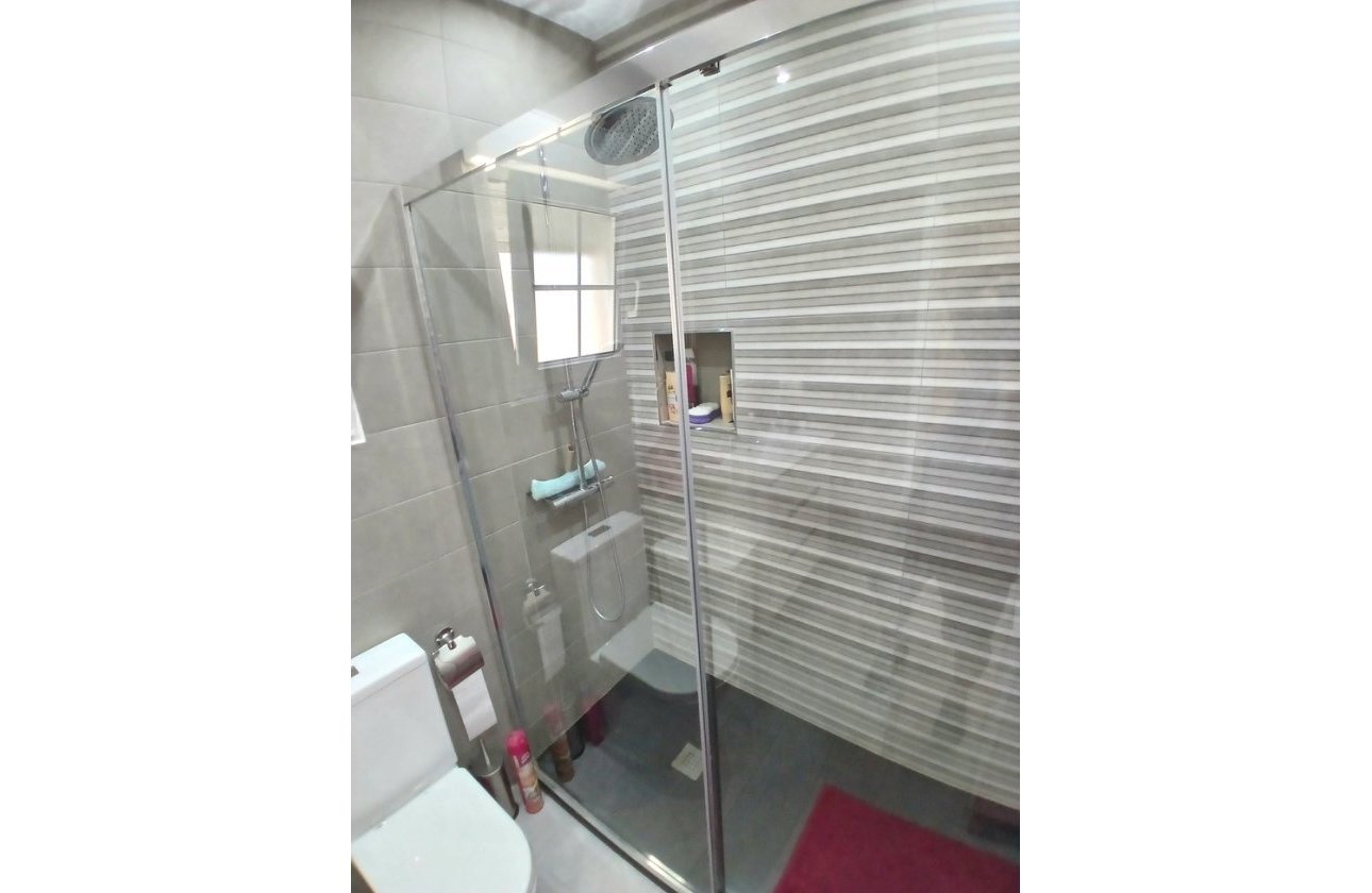 Resale - Villa -
Villamartin - Costa Blanca