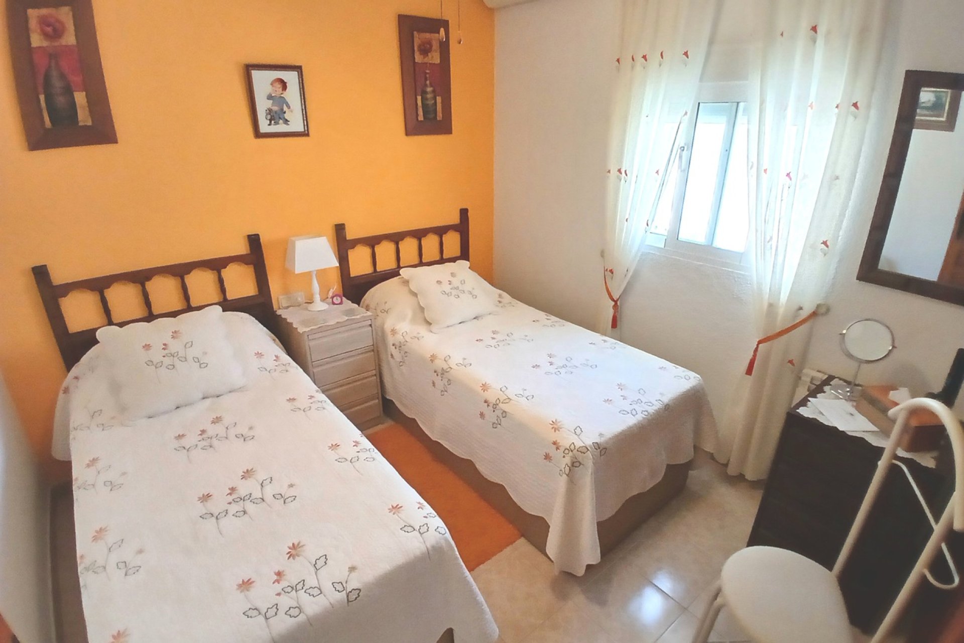 Resale - Villa -
Villamartin - Costa Blanca
