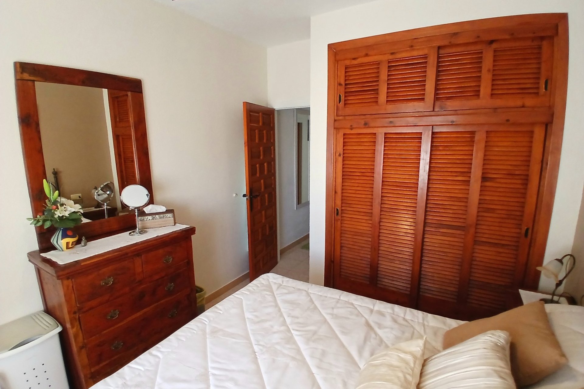 Resale - Villa -
Villamartin - Costa Blanca