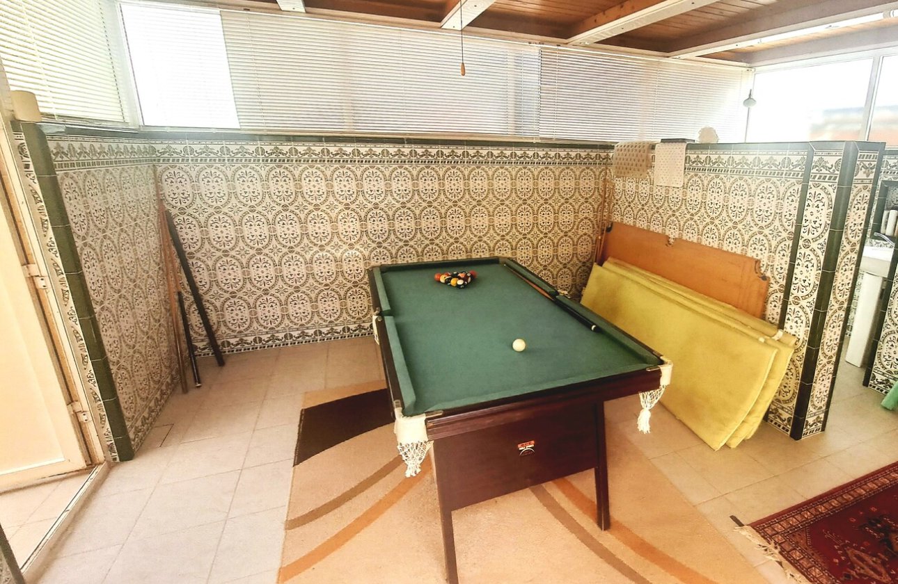 Resale - Villa -
Villamartin - Costa Blanca