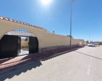 Resale - Villa -
Villamartin - Costa Blanca