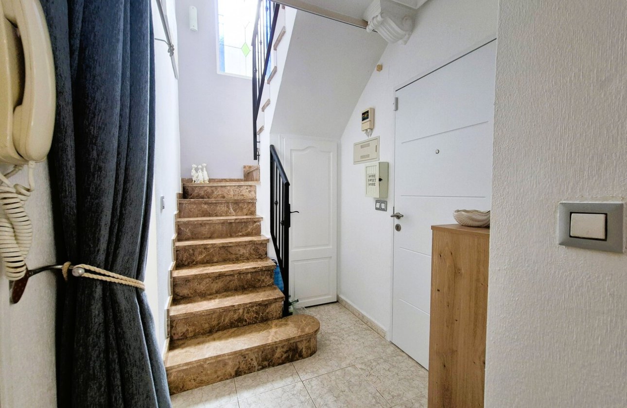 Resale - Villa -
Villamartin - Costa Blanca
