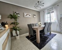 Resale - Villa -
Villamartin - Costa Blanca