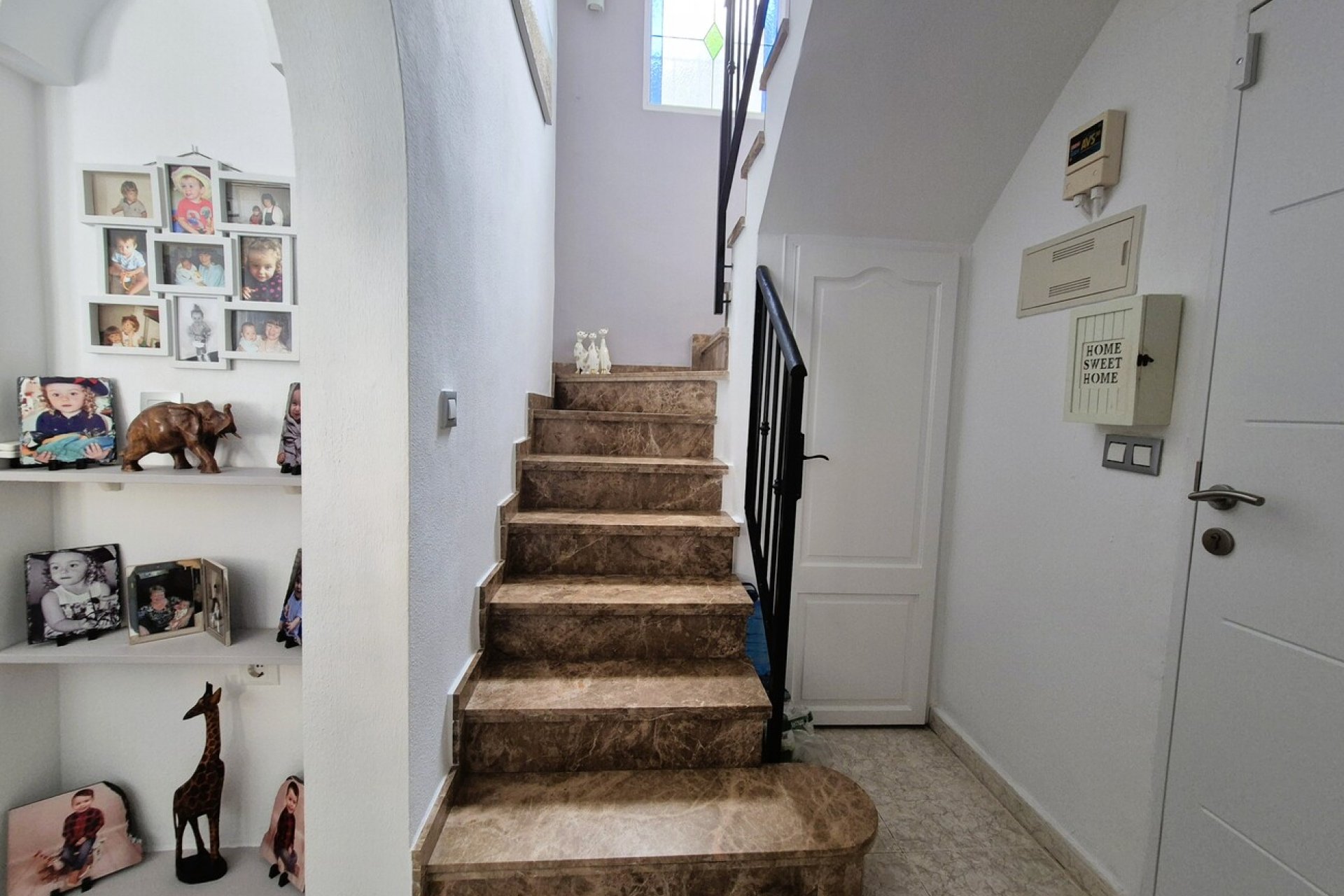 Resale - Villa -
Villamartin - Costa Blanca