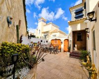 Resale - Villa -
Villamartin - Costa Blanca