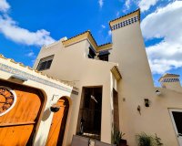 Resale - Villa -
Villamartin - Costa Blanca