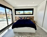 Resale - Villa -
Villamartin - Costa Blanca