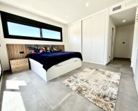 Resale - Villa -
Villamartin - Costa Blanca