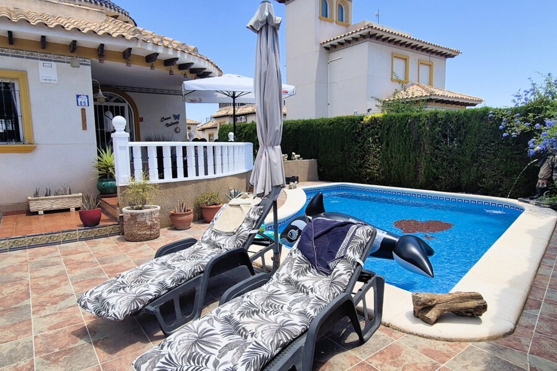 Resale - Villa -
Villamartin - Costa Blanca
