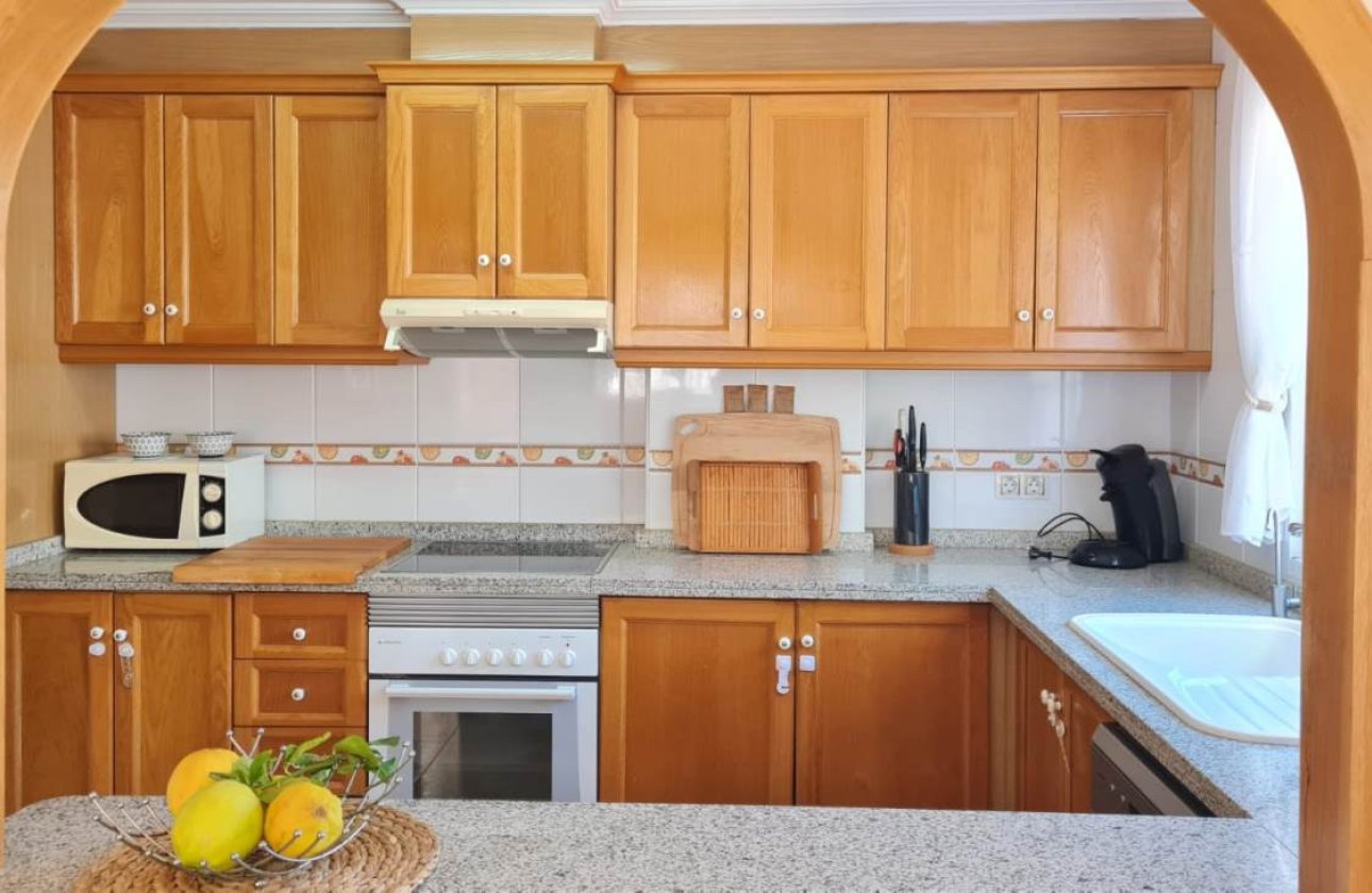 Resale - Villa -
Villamartin - Costa Blanca