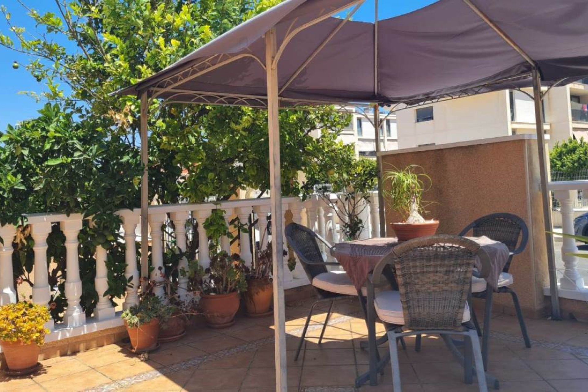 Resale - Villa -
Villamartin - Costa Blanca