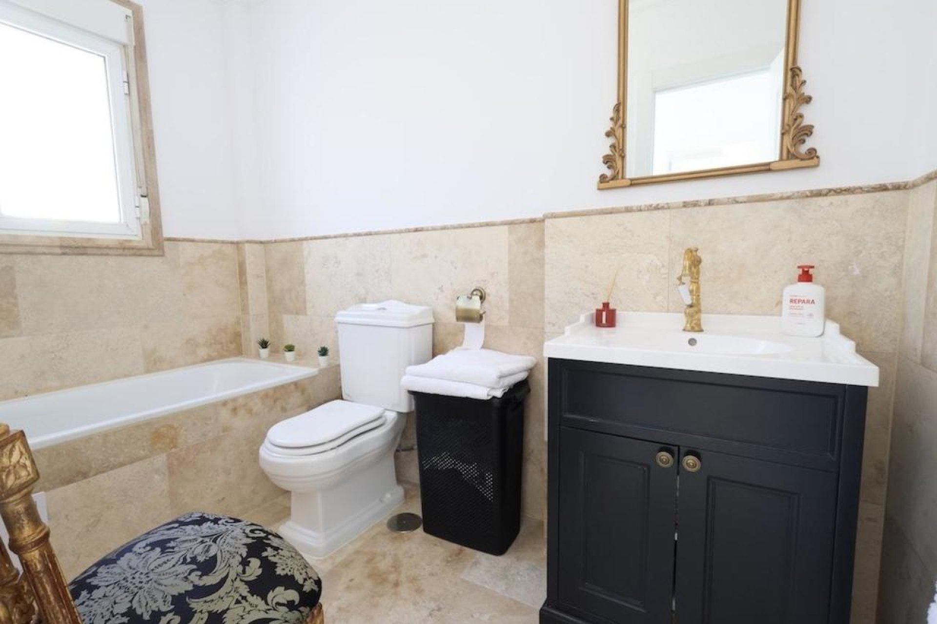 Resale - Villa -
Villamartin - Costa Blanca