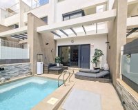 Resale - Villa -
Villamartin - Costa Blanca
