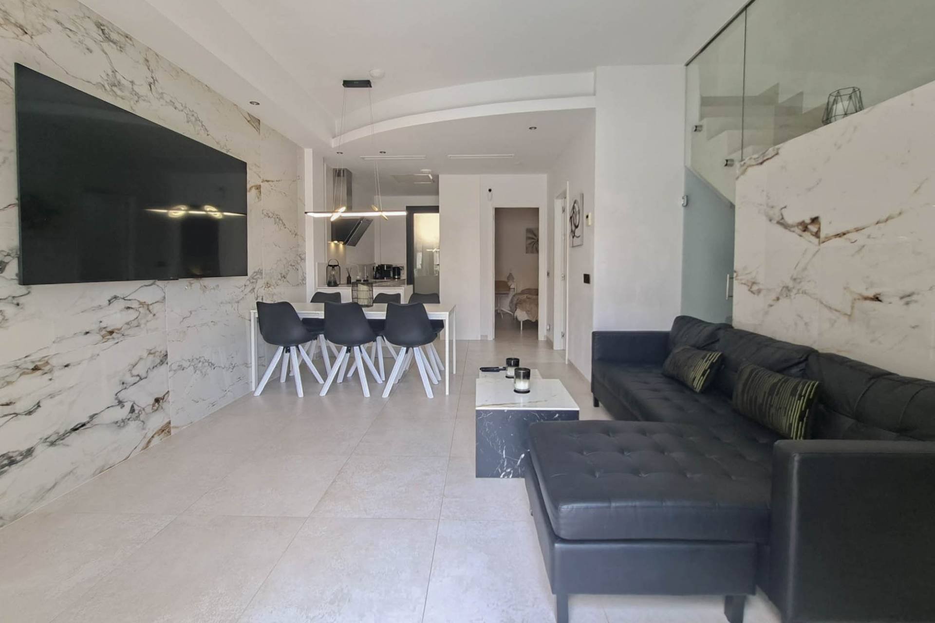 Resale - Villa -
Villamartin - Costa Blanca