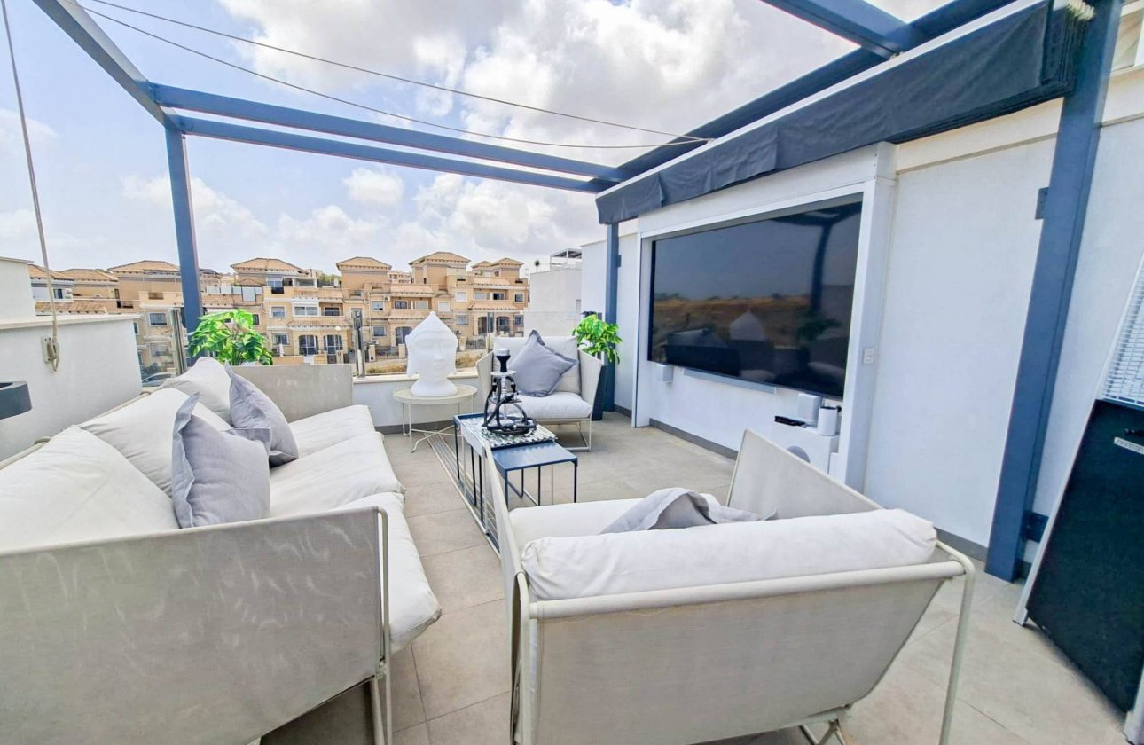 Resale - Villa -
Villamartin - Costa Blanca