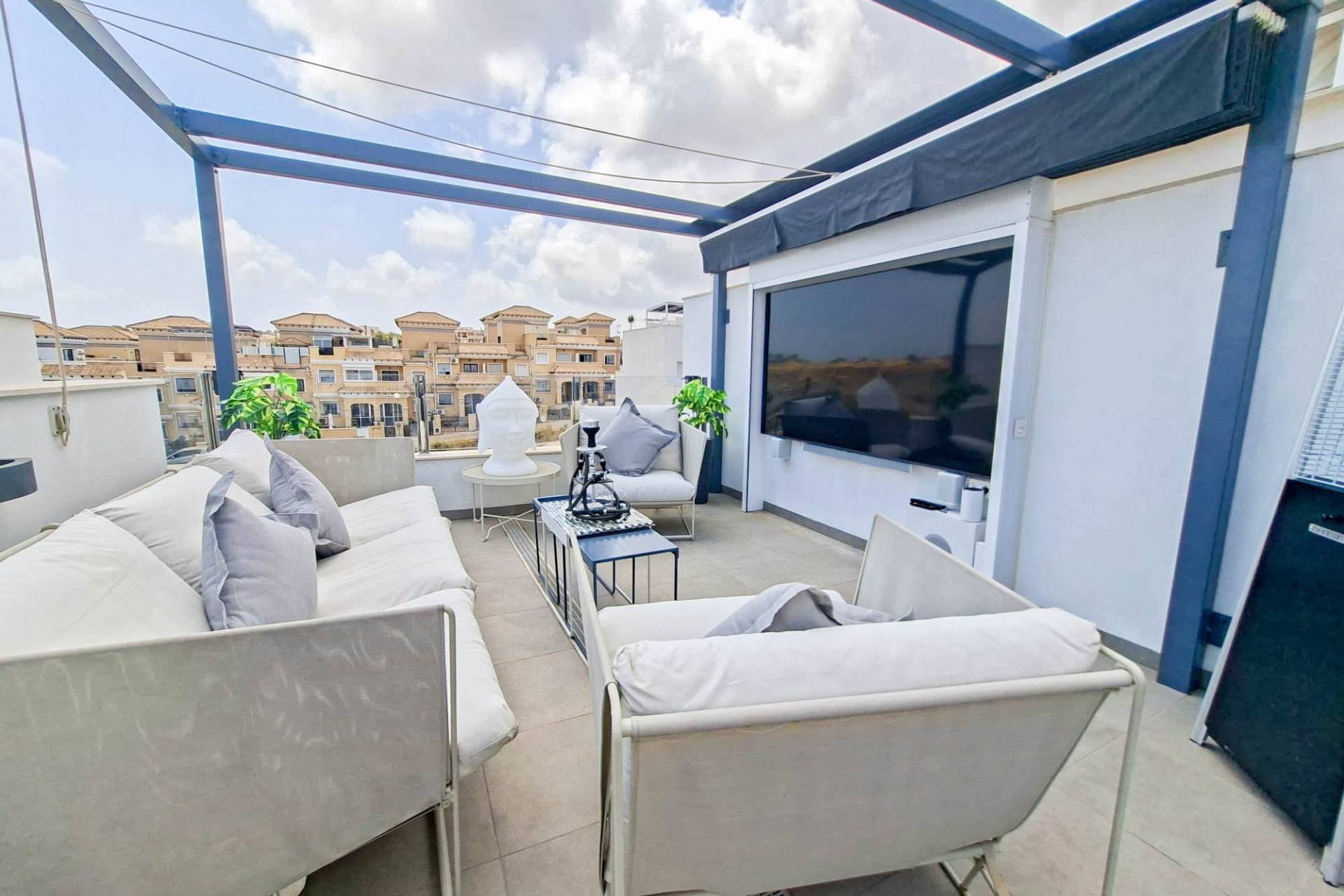 Resale - Villa -
Villamartin - Costa Blanca
