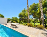 Resale - Villa -
Villamartin - Costa Blanca