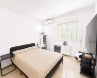 Resale - Villa -
Villamartin - Costa Blanca