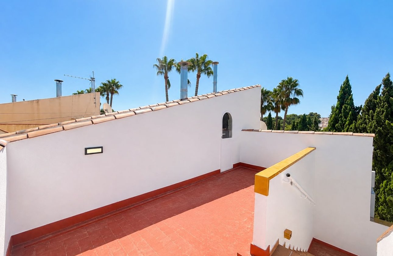 Resale - Villa -
Villamartin - Costa Blanca