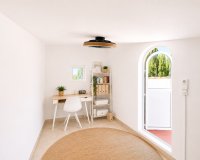 Resale - Villa -
Villamartin - Costa Blanca