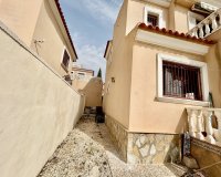 Resale - Villa -
Villamartin - Costa Blanca