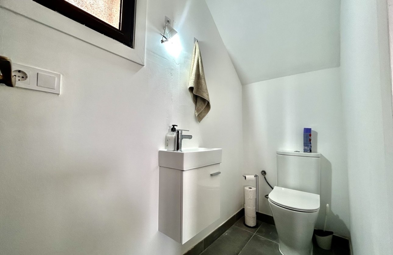 Resale - Villa -
Villamartin - Costa Blanca