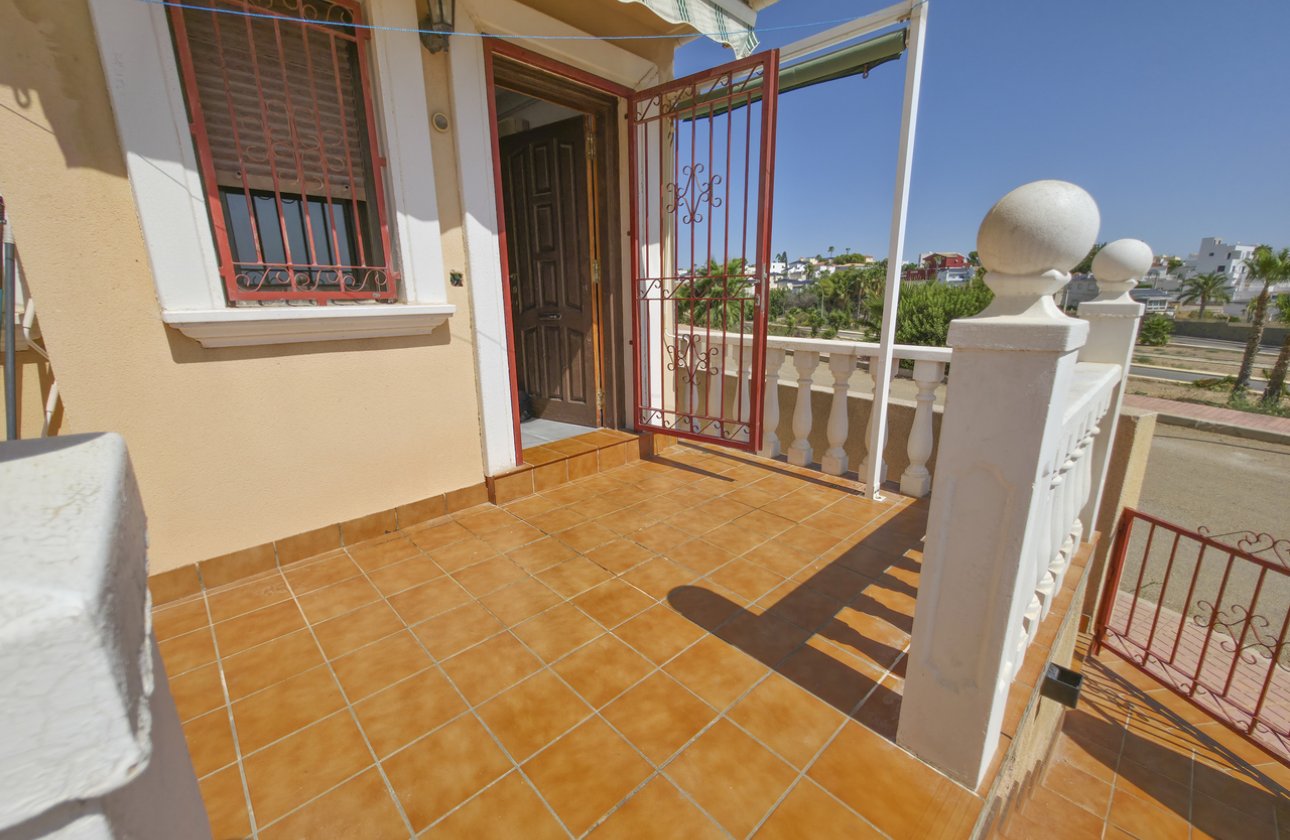 Resale - Villa -
Villamartin - Costa Blanca
