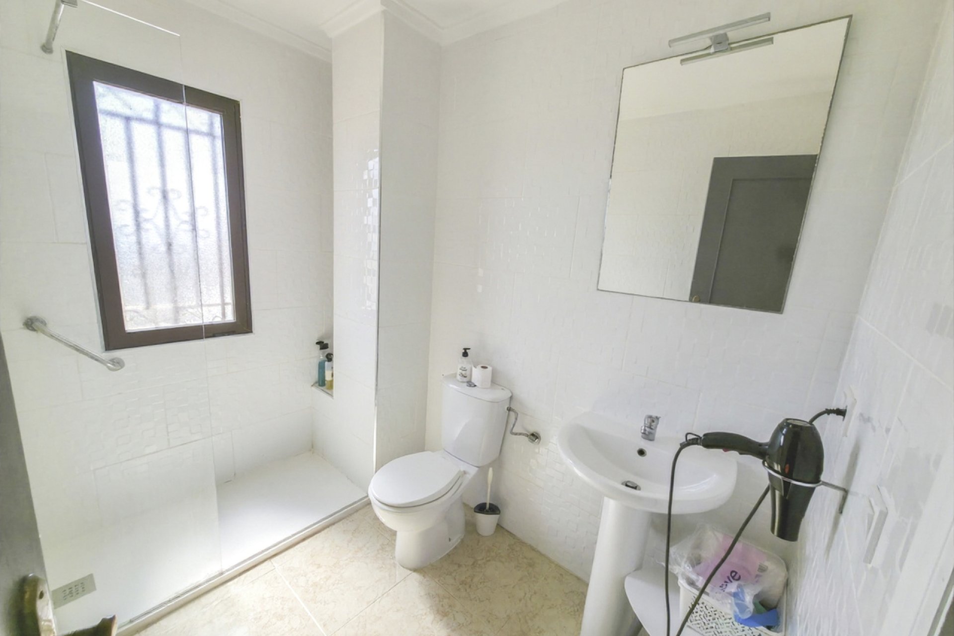 Resale - Villa -
Villamartin - Costa Blanca