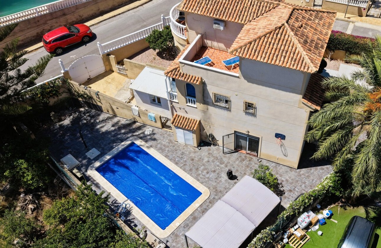 Resale - Villa -
Villamartin - Costa Blanca