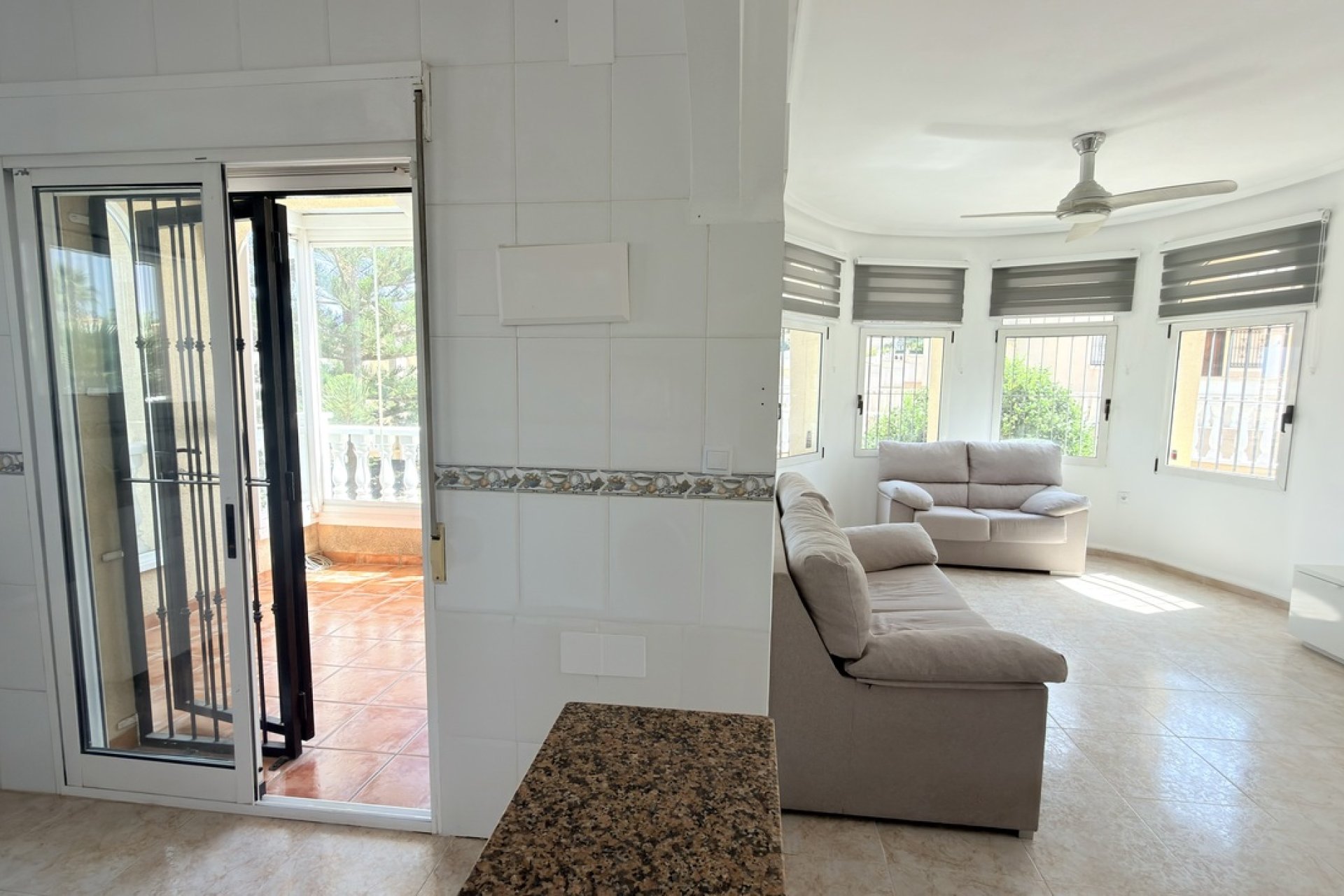 Resale - Villa -
Villamartin - Costa Blanca