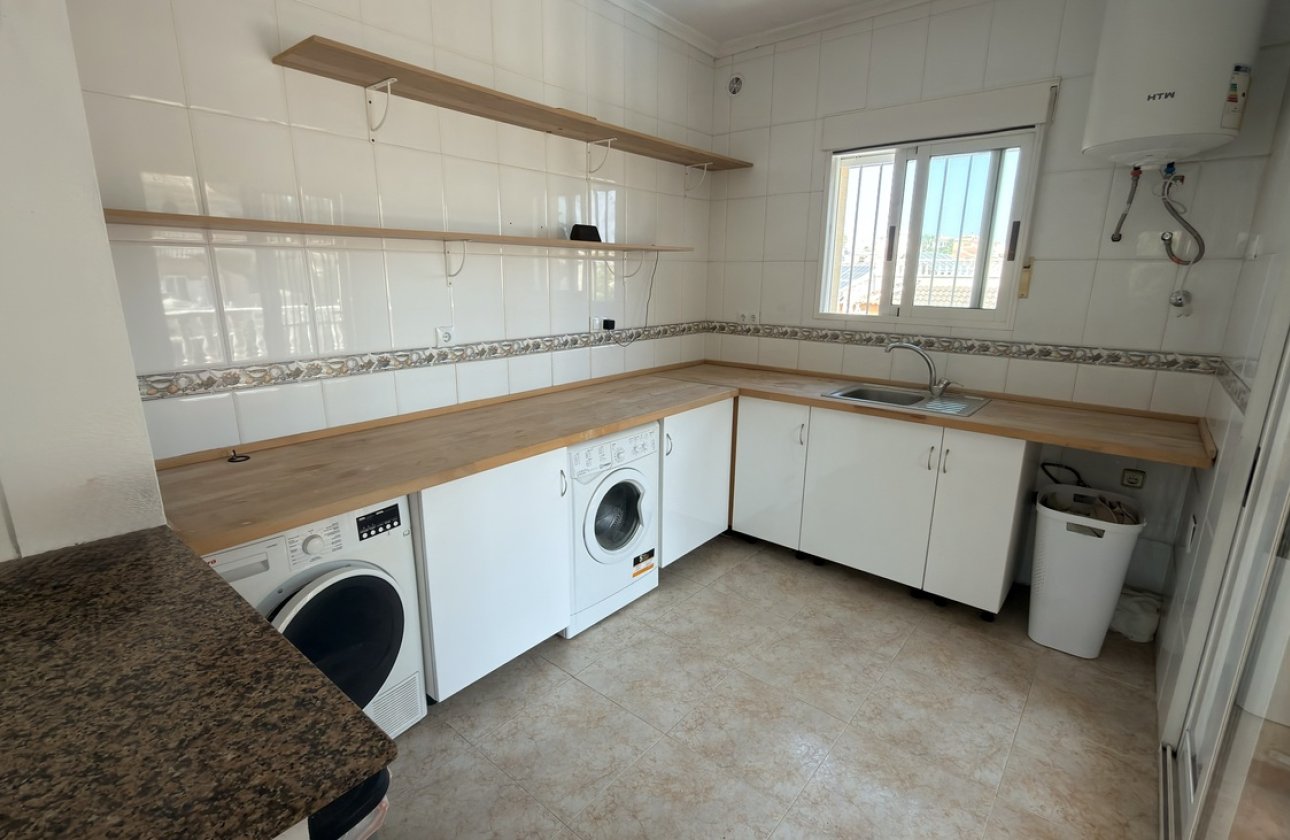 Resale - Villa -
Villamartin - Costa Blanca