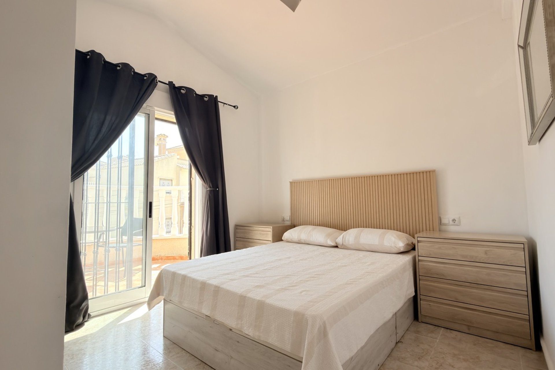 Resale - Villa -
Villamartin - Costa Blanca