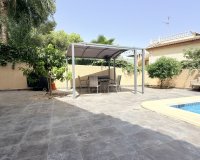 Resale - Villa -
Villamartin - Costa Blanca