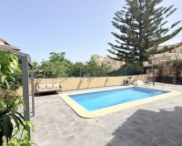 Resale - Villa -
Villamartin - Costa Blanca