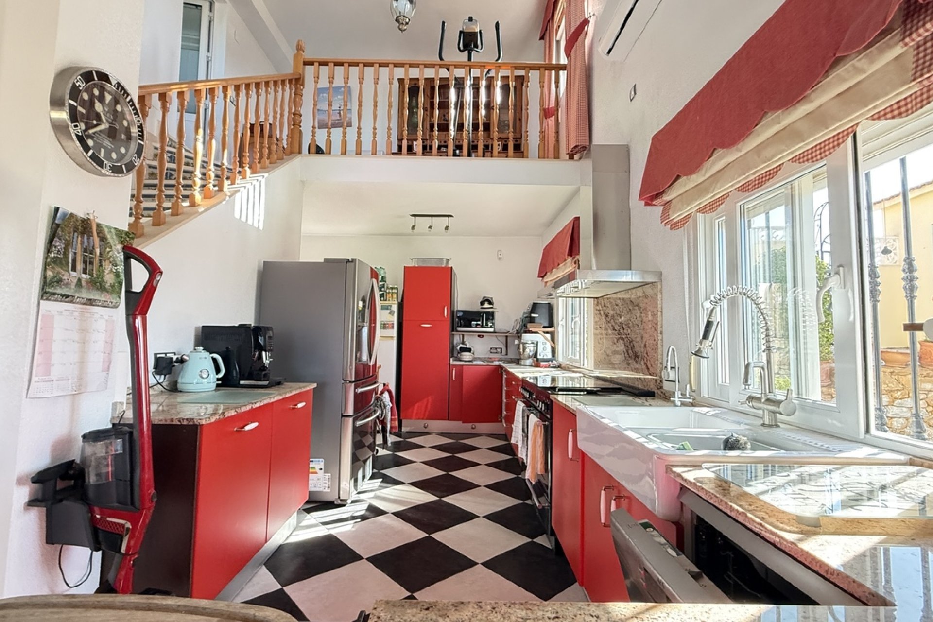 Resale - Villa -
Villamartin - Costa Blanca