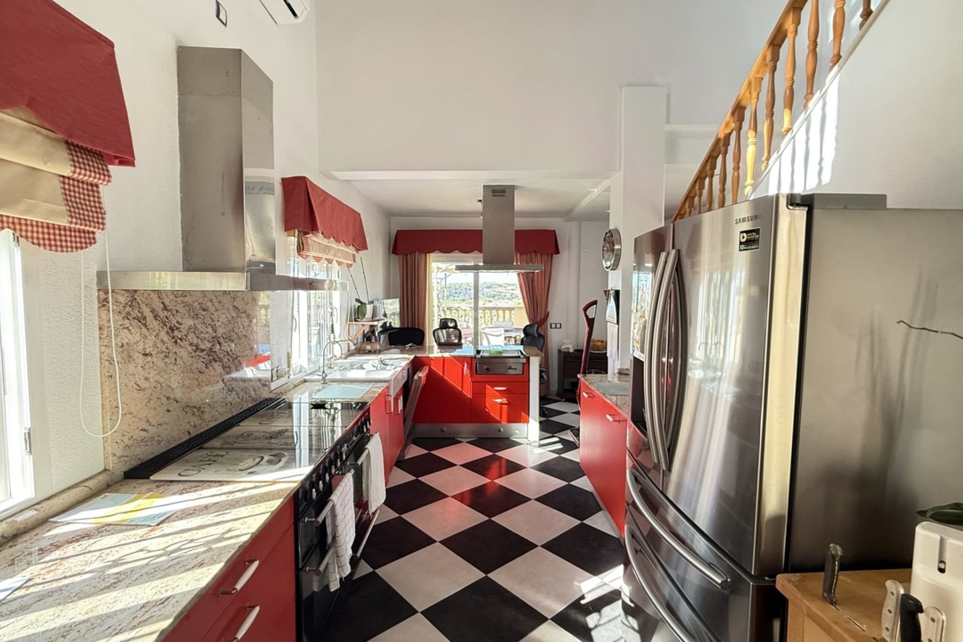 Resale - Villa -
Villamartin - Costa Blanca
