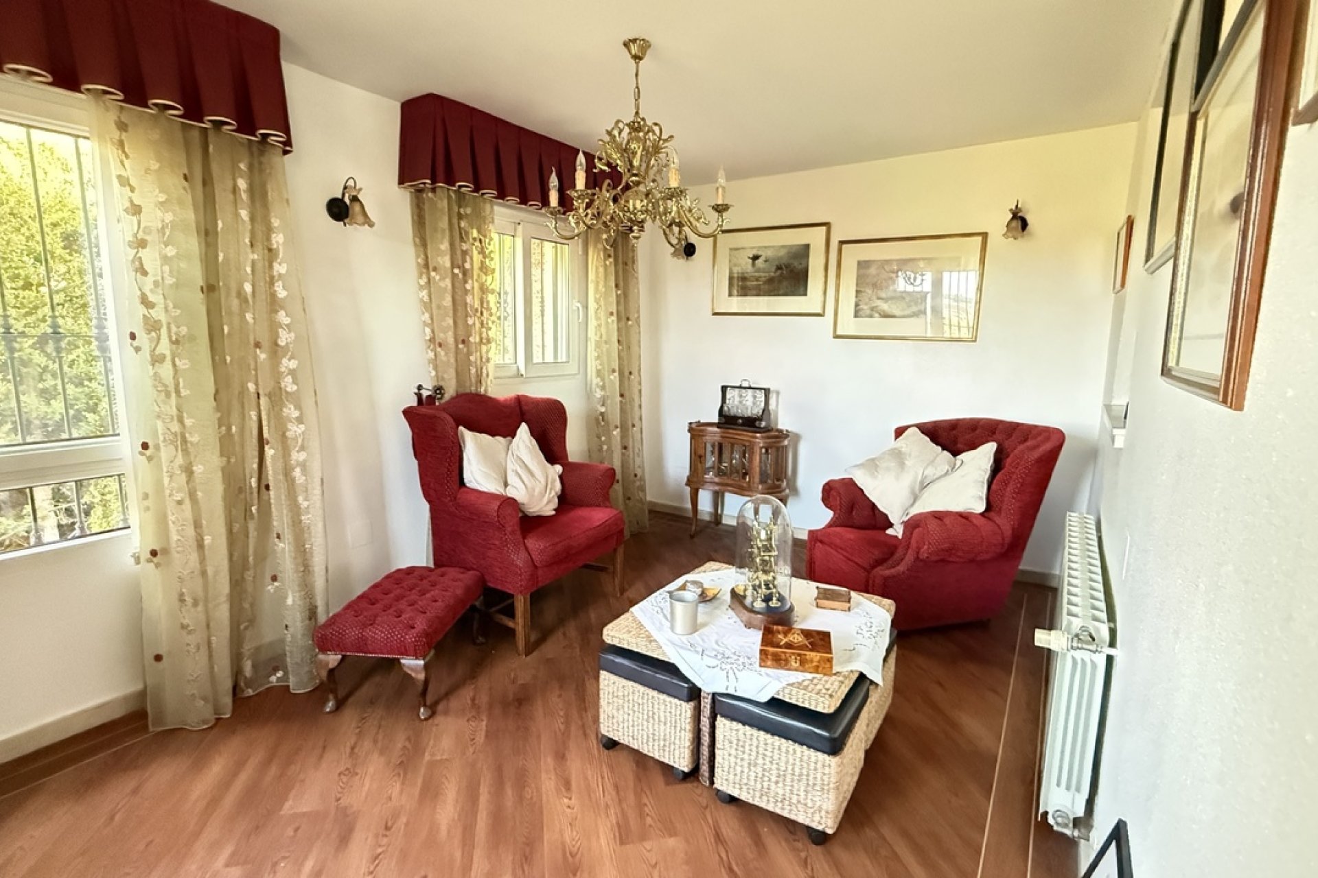 Resale - Villa -
Villamartin - Costa Blanca