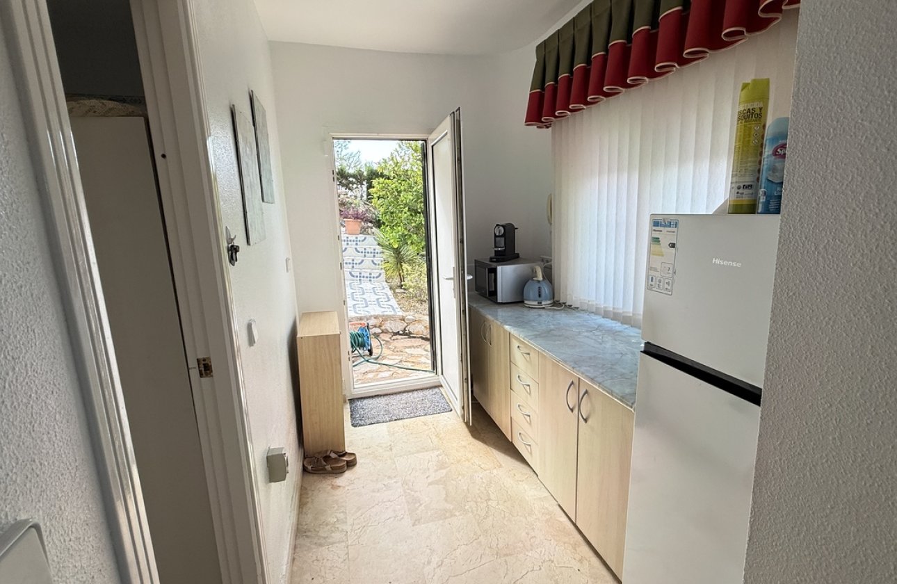 Resale - Villa -
Villamartin - Costa Blanca