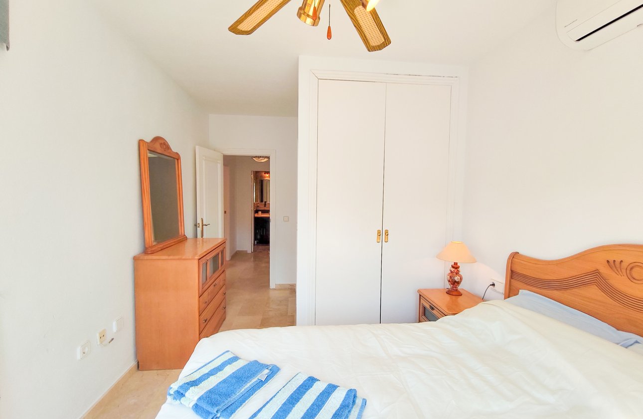 Resale - Villa -
Villamartin - Costa Blanca