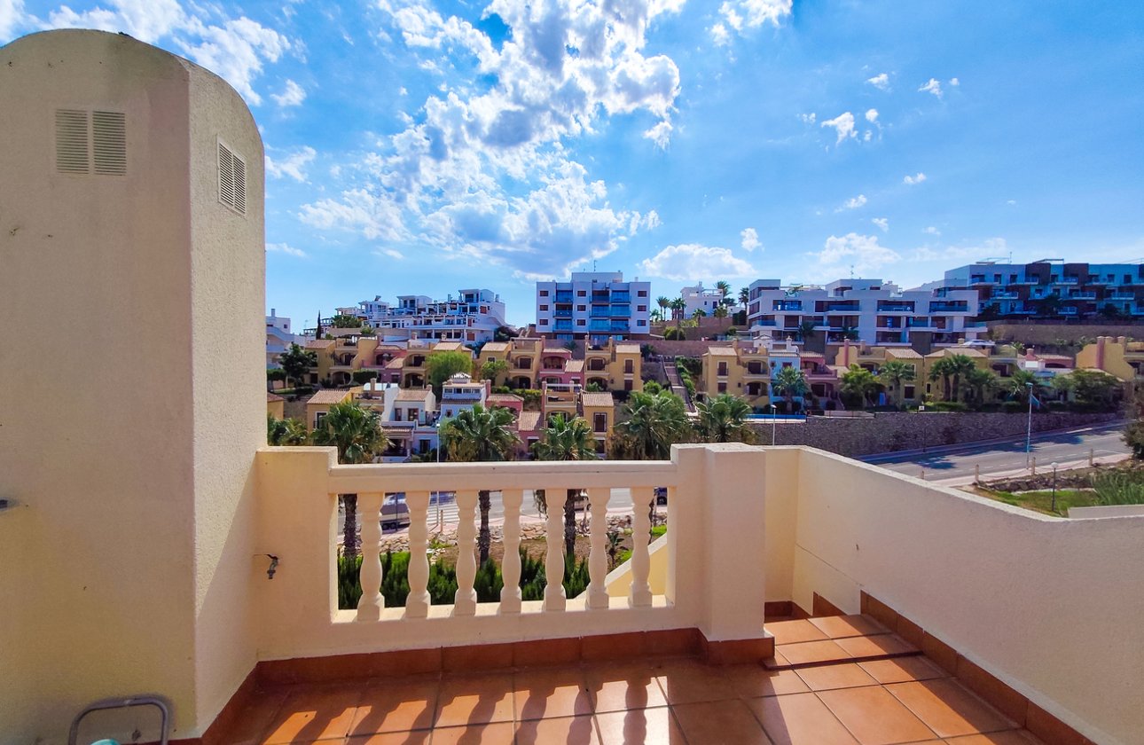 Resale - Villa -
Villamartin - Costa Blanca
