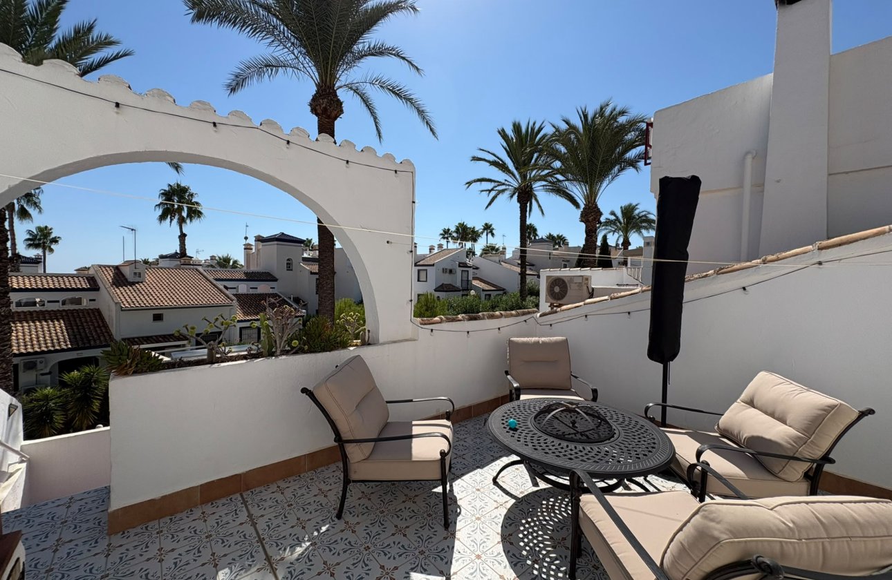Resale - Villa -
Villamartin - Costa Blanca