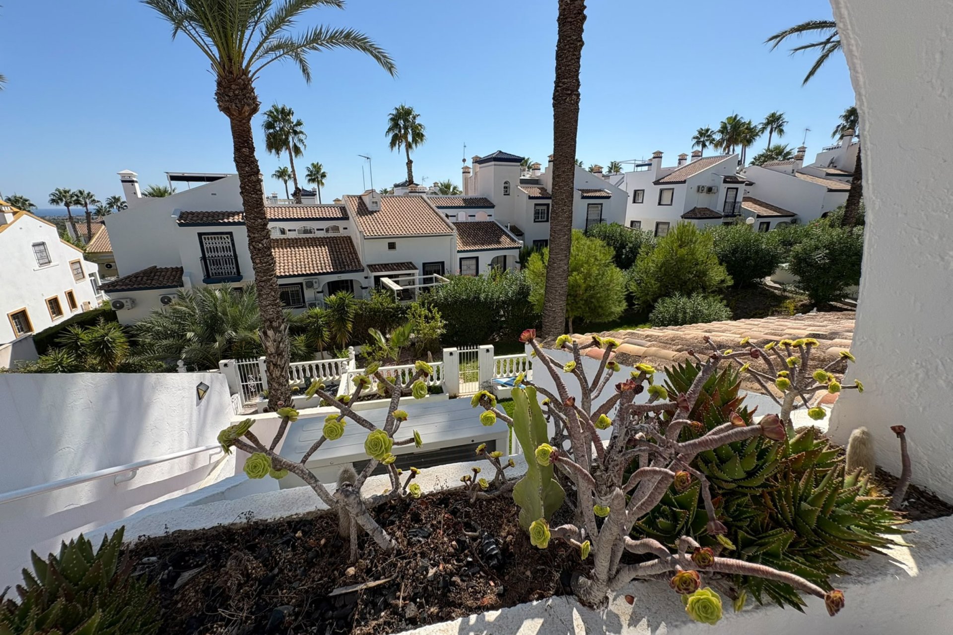 Resale - Villa -
Villamartin - Costa Blanca