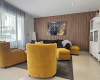 Resale - Villa -
Villamartin - Costa Blanca