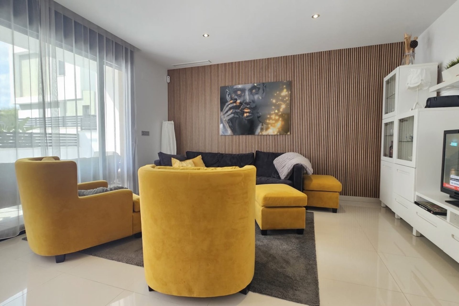 Resale - Villa -
Villamartin - Costa Blanca