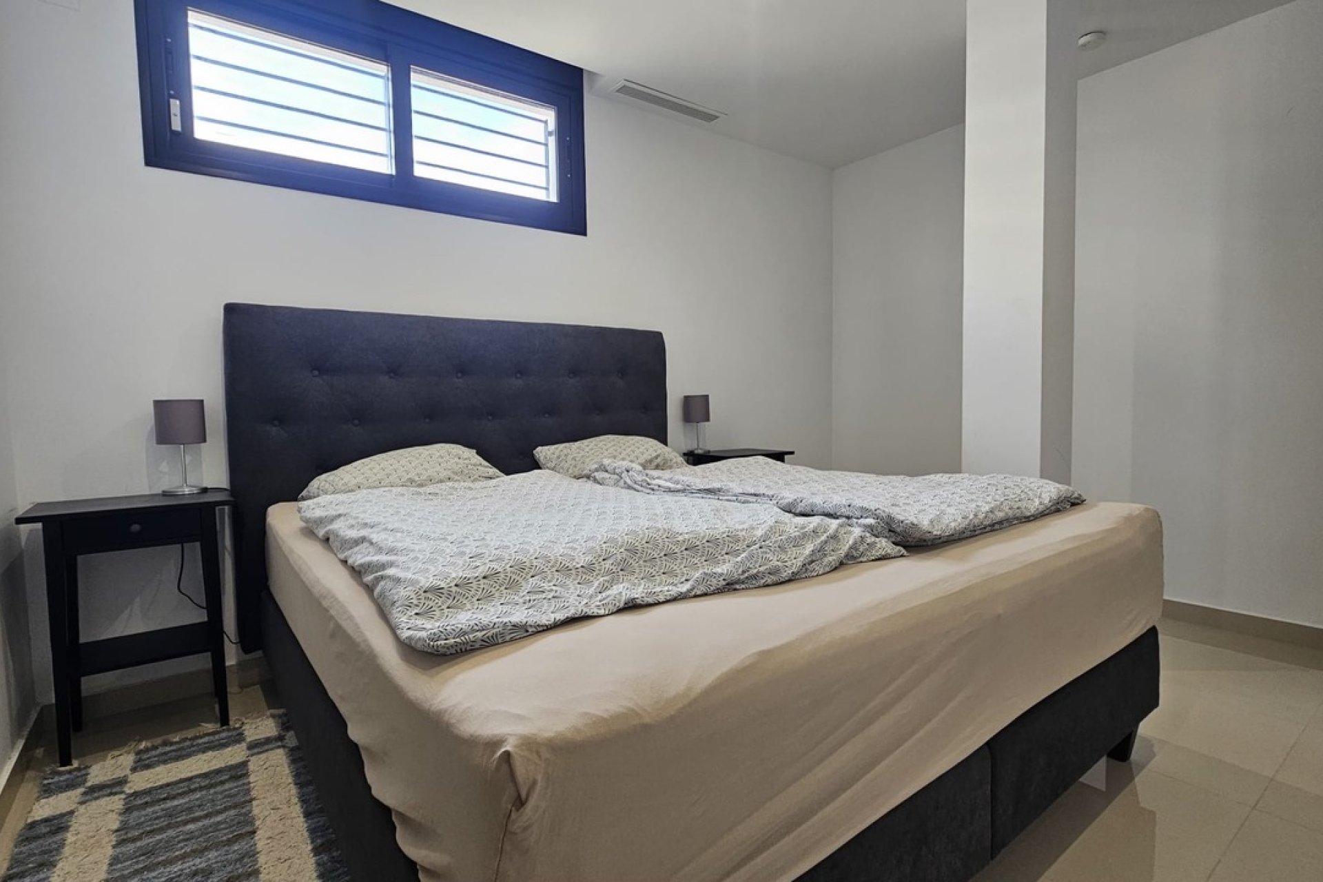 Resale - Villa -
Villamartin - Costa Blanca
